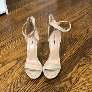 Fashion Nova Women's Gold Heels